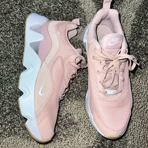 Womens Nike sneakers